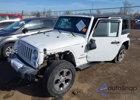 2016 Jeep Wrangler Unlimited Sahara z USA, uszkodzony, nr VIN 1C4HJWEG2GL156929